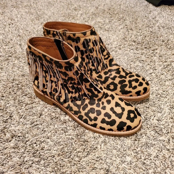 NWOB Kate Spade x Saks Leopard Print Fringe Calfhair Ankle Booties 6.5M - Picture 1 of 8